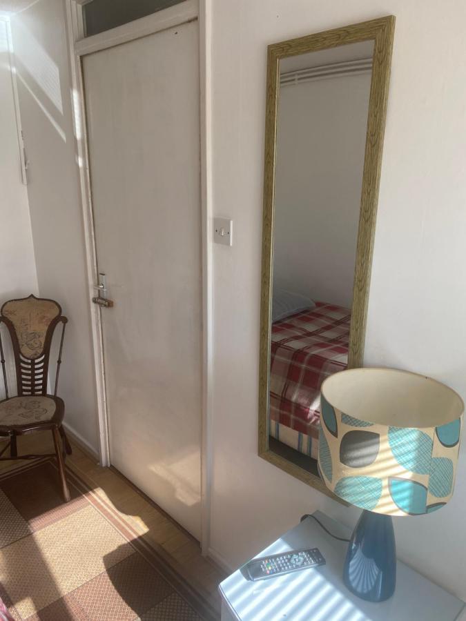 Apartament Travelling Stop Swindon Zewnętrze zdjęcie
