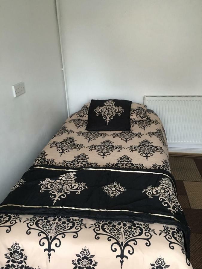 Apartament Travelling Stop Swindon Zewnętrze zdjęcie