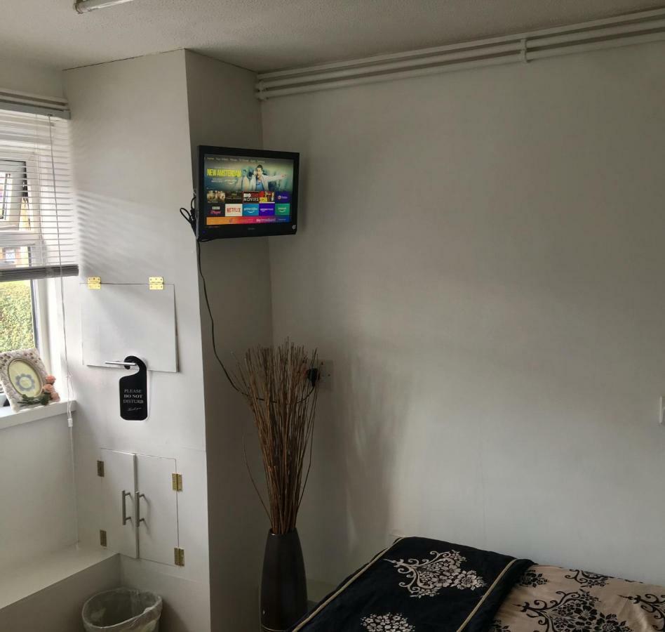 Apartament Travelling Stop Swindon Zewnętrze zdjęcie
