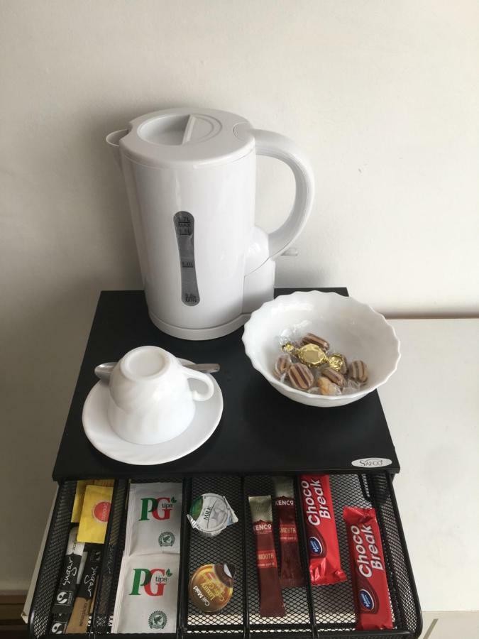 Apartament Travelling Stop Swindon Zewnętrze zdjęcie