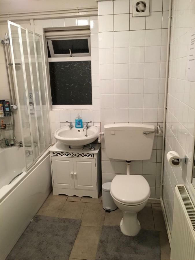 Apartament Travelling Stop Swindon Zewnętrze zdjęcie