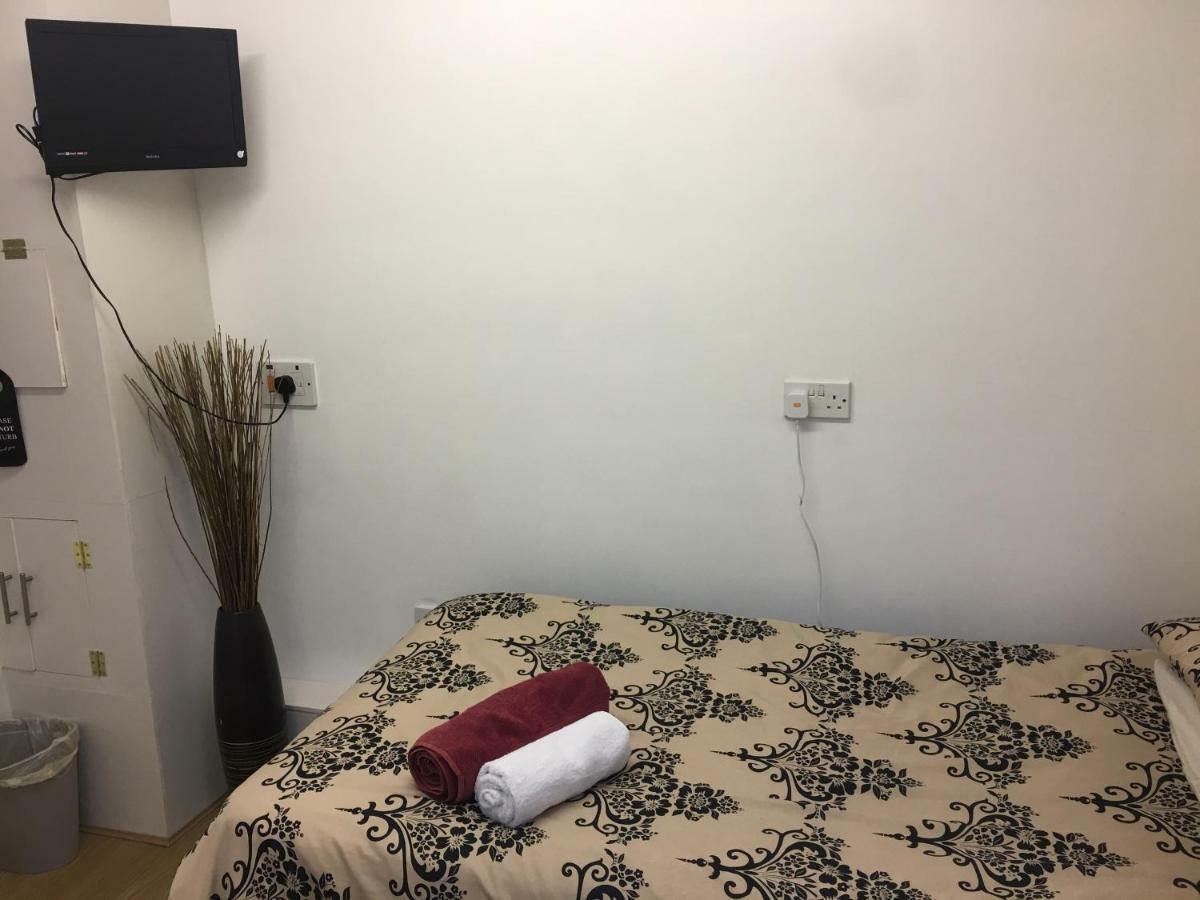 Apartament Travelling Stop Swindon Zewnętrze zdjęcie